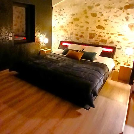 La Passionnante Gite Avec Spa Privatif Saint-Philbert-de-Bouaine Exterior foto