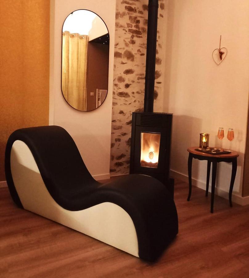 La Passionnante Gite Avec Spa Privatif Saint-Philbert-de-Bouaine Exterior foto